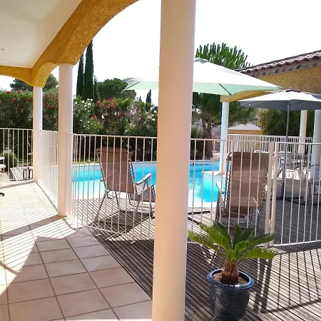 Le Paquebot * Villetelle